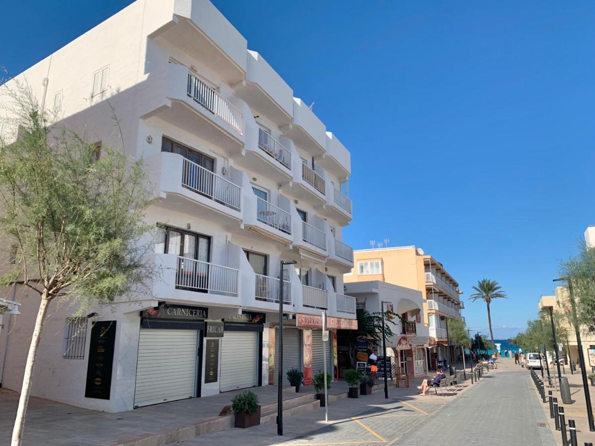 Apt Calmacabana A 50M Dal Mare Apartment Ес Пухолс Екстериор снимка