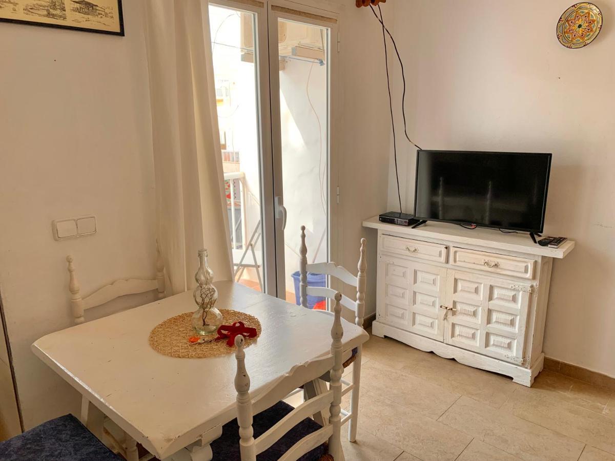 Apt Calmacabana A 50M Dal Mare Apartment Ес Пухолс Стая снимка
