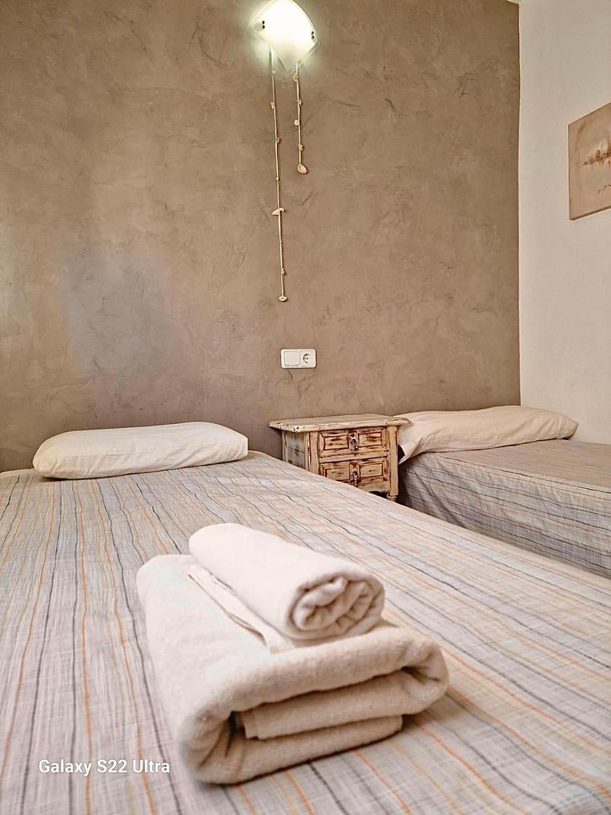 Apt Calmacabana A 50M Dal Mare Apartment Ес Пухолс Стая снимка