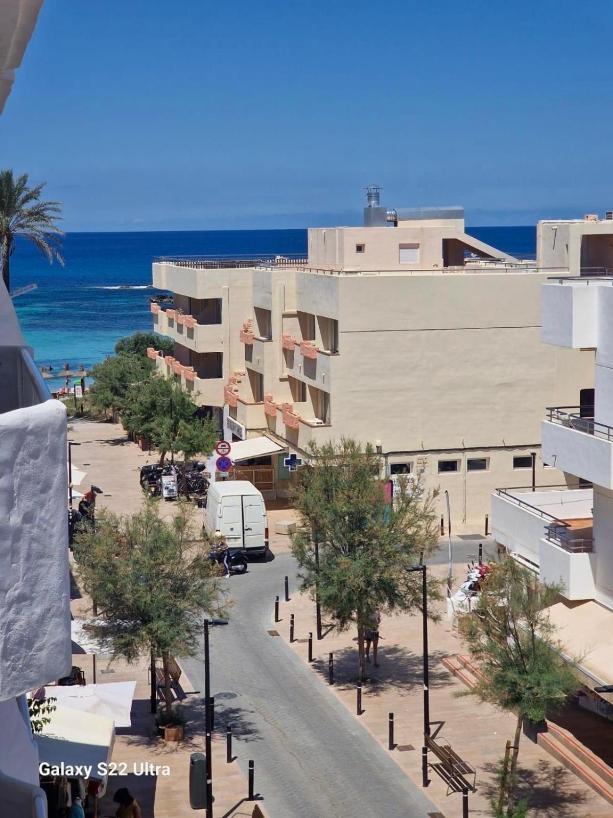 Apt Calmacabana A 50M Dal Mare Apartment Ес Пухолс Екстериор снимка